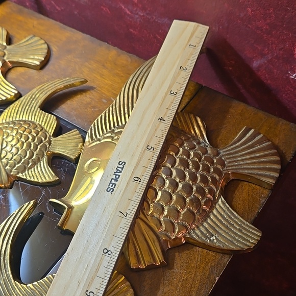 Vintage - 1950s Brass Angel Fish Nautical Wall Art Collection - Set Of 6 - Picture 3 of 9